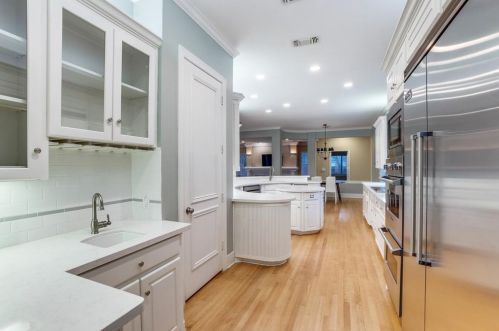 17916 Castle Bnd Dr, Dallas TX 75287-6800 exterior