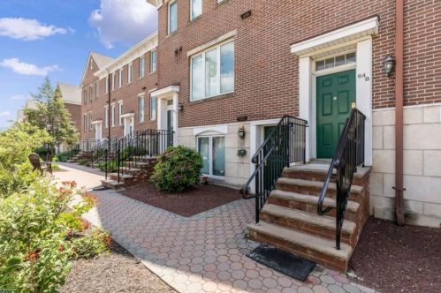 64 Blackwell St, Dover, NJ 07801-4090