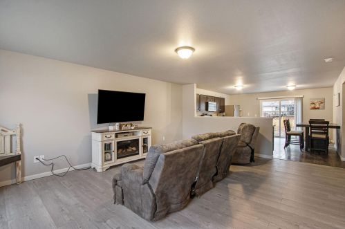 5677 Coddington Ln, Kalamazoo MI  49009-1788 exterior