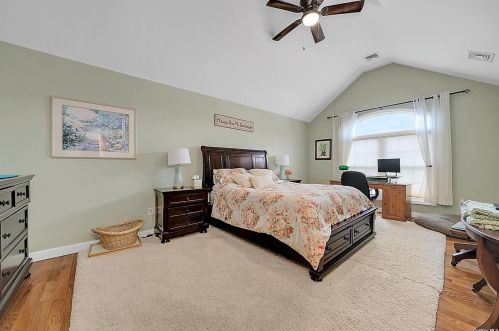 22 Lyons St, Huntington Station NY 11747-1000 exterior