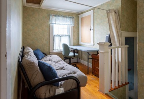 97 Concord St, Seabrook NH 03874-4705 exterior