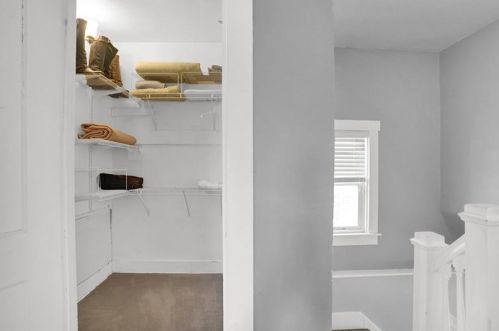 1670 Hillsdale Ave, Pittsburgh PA 15216-1870 exterior