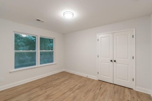 1937 Clairmont Ter, Atlanta GA  30345-2309 exterior