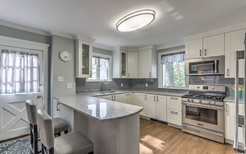 148 Frederick Ave, Babylon NY 11702-2103 exterior