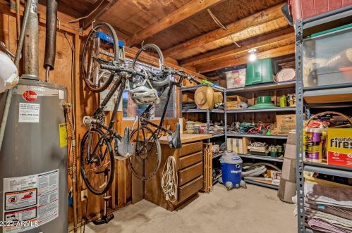 8051 14 Ave, Phoenix AZ 85023-2585 exterior