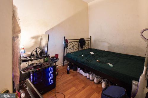 41 56 St, Philadelphia PA 19131-0031 exterior