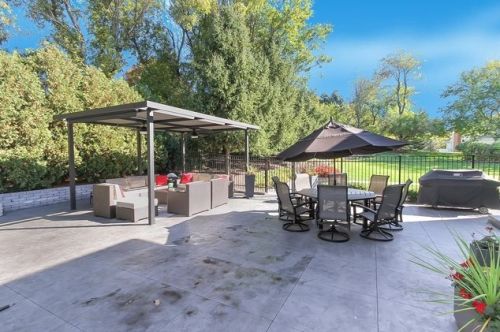 6508 Oakwood Mnr Dr, Bull Valley IL 60012-1196 exterior