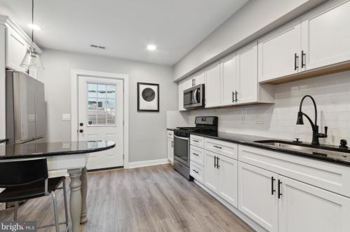 1304 Cleveland St, Philadelphia PA  19146-4605 exterior