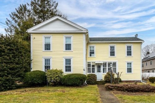 83 Maple St, Ellington CT  06029-3350 exterior