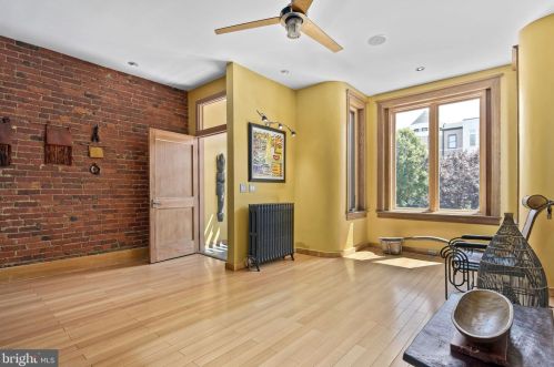 2728 13th St, Washington DC 20018-3901 exterior