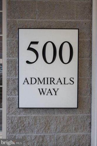 500 Admirals Way, Philadelphia PA 19146-5223 exterior