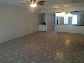 563 Post Oak Rd, Houston TX  77024-3801 exterior