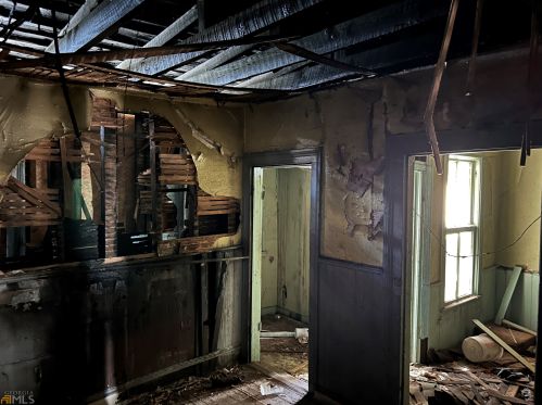 592 Formwalt St, Atlanta GA 30315-1053 exterior