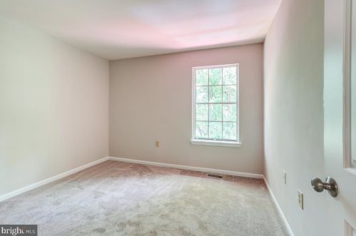 717 Twin Holly Ln, Silver Spring MD 20910-4665 exterior