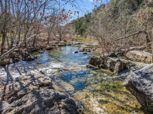 5708 Driftwood Dr, Austin TX 78731-2642 exterior