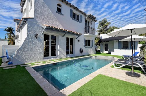 1470 4th Ct, Boca Raton FL  33432-1905 exterior