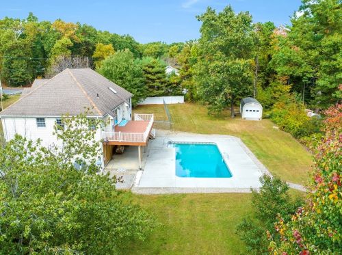 291 Three Rivers Rd, Wilbraham MA 01095-1224 exterior