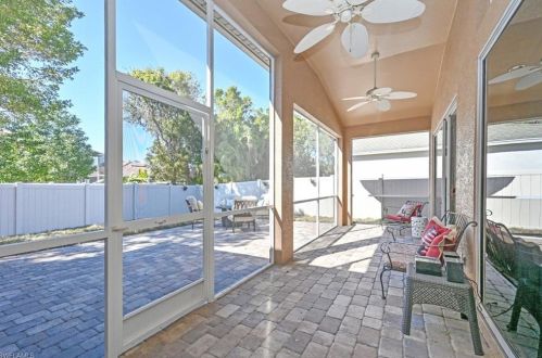 203 Burnt Pne Dr, Naples FL 34119-9775 exterior