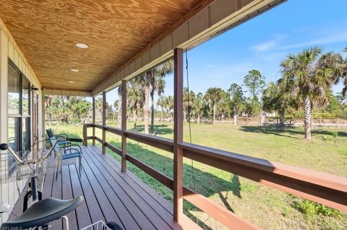 2630 18 Ave, Naples FL 34120-0035 exterior