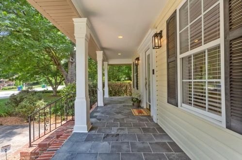 1109 Lynmoor Dr, Atlanta, GA 30319-4126