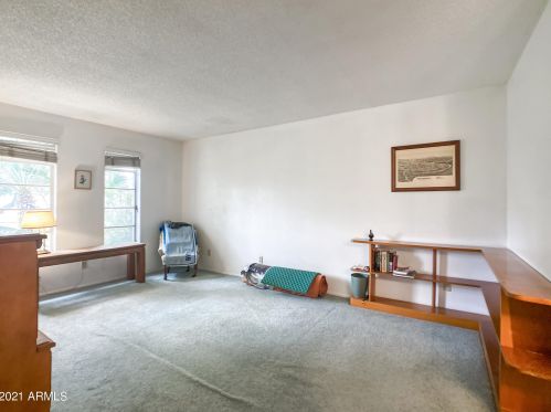 5654 12 St, Phoenix AZ 85086-7358 exterior