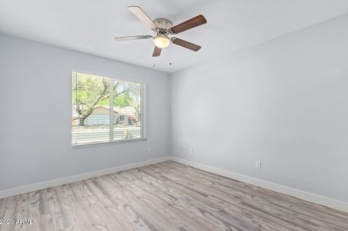 10609 42nd St, Phoenix AZ  85028-3501 exterior