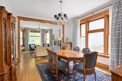 2818 Albany Ave, Chicago IL 60618-7605 exterior