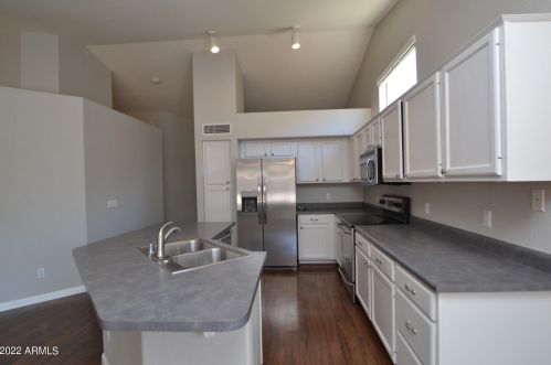 1283 Swan Ct, Chandler AZ  85286-8344 exterior