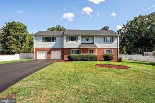 5247 Mitchell St, Alexandria VA 22312-2126 exterior