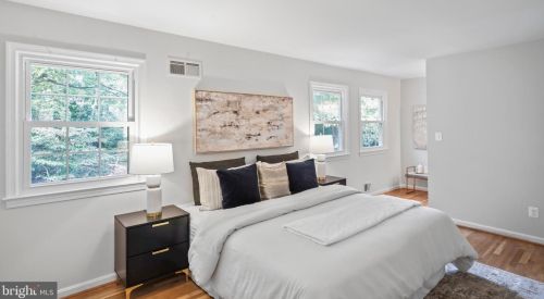 11814 Coldstream Dr, Rockville MD 20854-3620 exterior