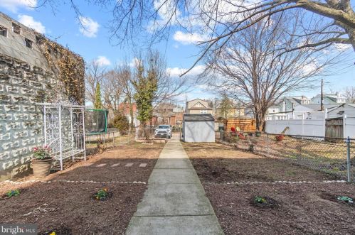 2010 Jackson St, Washington DC 20017-2954 exterior