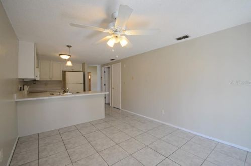 7501 Woodland Oaks Ct, Tampa FL 33615-1631 exterior