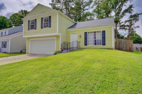 6580 Eastbriar Dr, Lithonia, GA 30058-8943