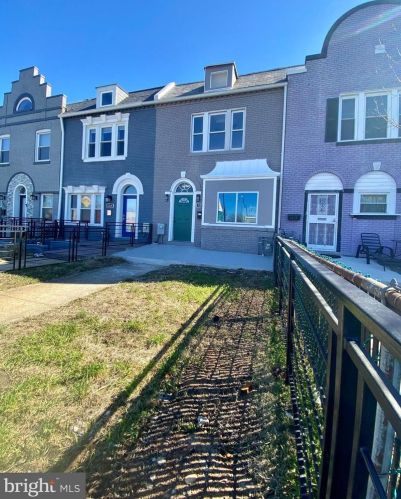 1217 17th St, Washington DC  20002-2019 exterior