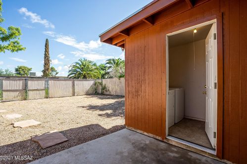 6725 Hawk Dr, Tucson AZ  85730-3247 exterior