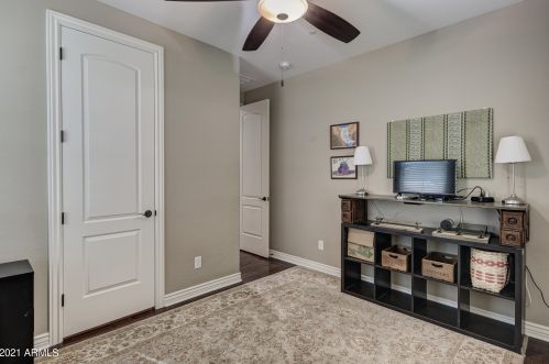 6151 Fresno St, Chandler AZ 85249-5589 exterior