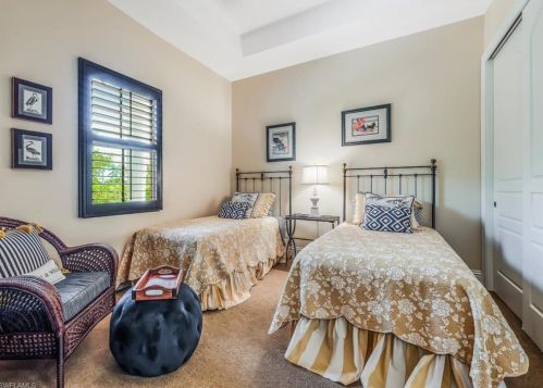 7996 Cordoba Pl, Naples FL 34113-8747 exterior