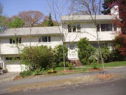 121 Gibbs St, Newton, MA 02459-1927