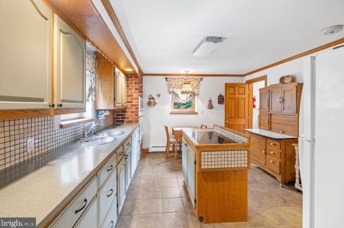 1900 Fish And Game Rd, Littlestown PA 17340-8808 exterior