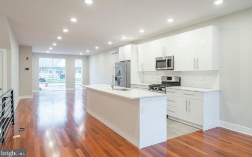 1521 6th St, Philadelphia PA  19147-6537 exterior