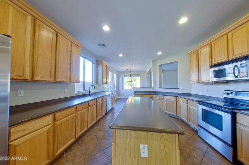 2602 Cavalry Dr, Phoenix AZ 85086-6616 exterior