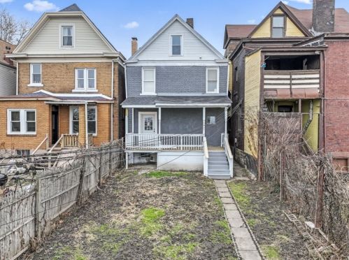 2236 Woodstock Ave, Pittsburgh PA 15218-2636 exterior