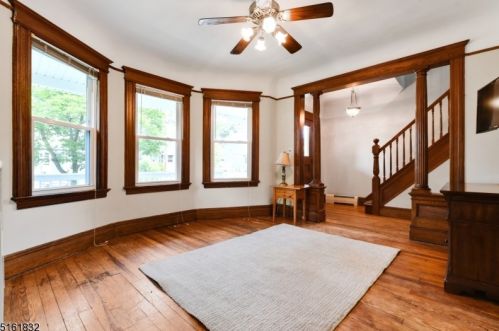 45 Washington Ave, Springfield, NJ 07081-1917