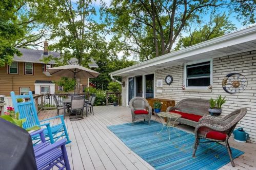 6621 Wisconsin Ave, Milwaukee WI 53213-3914 exterior