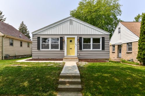 3741 85th St, Milwaukee WI  53222-2823 exterior