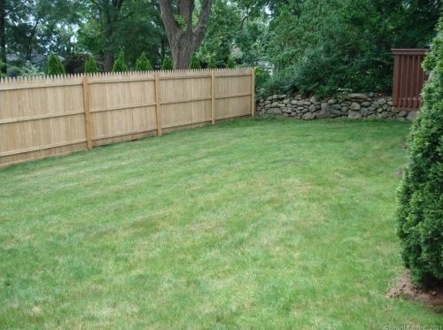 71 Walter Ave, Norwalk CT 06851-4106 exterior