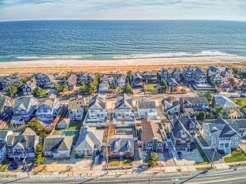 841 Main Ave, Point Pleasant Beach NJ  08742-5355 exterior