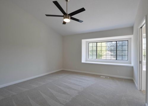 2103 Bristol Park Cir, Turlock CA  95382-2965 exterior