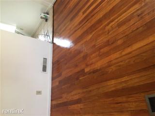 61 Pershing St, Hartford, CT 06112-1244