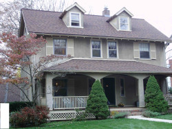 11 Park Ln, Newton, MA 02459-1749